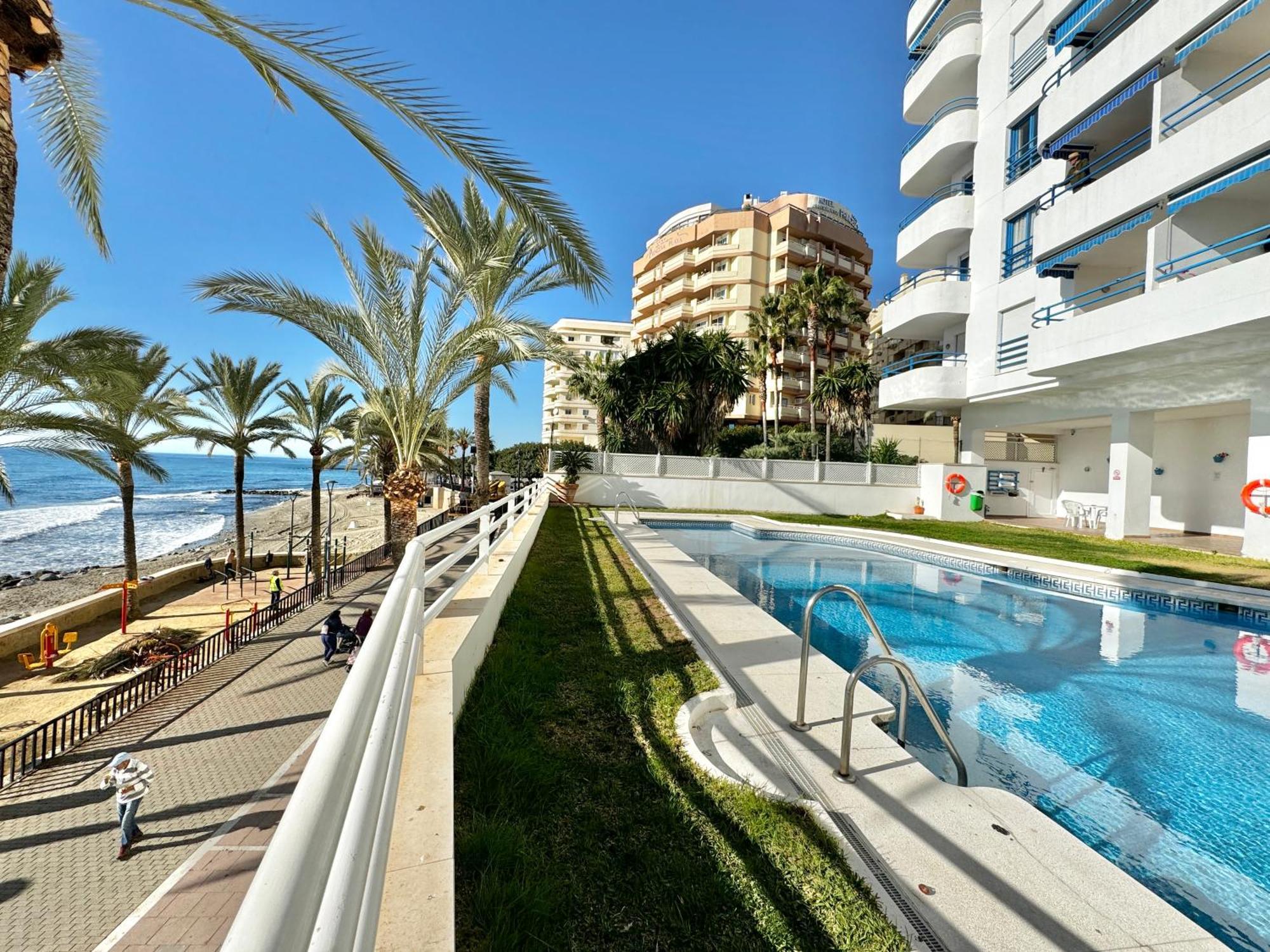 Appartamento Seaside Oasis With Mountain Views - Eaw Homes *